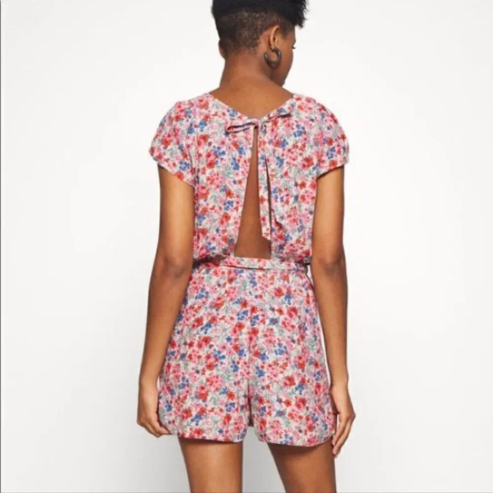 American Eagle XS floral romper shorts jumper